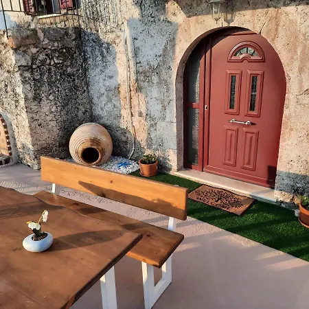 Manto's House Lefkada Дом отдыха *